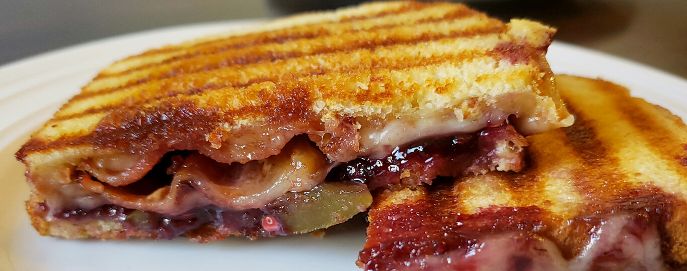 bar-s blackberry bacon grilled cheese
